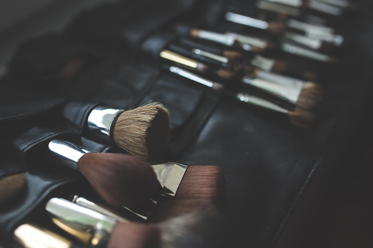 black handled makeup brush set