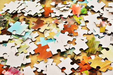 close-up photo of jigsaw puzzle pieces