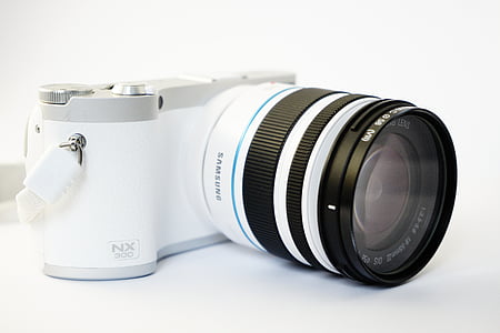 white Samsung DSLR camera