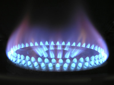 macro photography of turned on gas burner