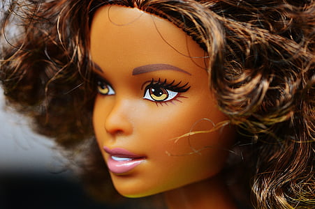 close up photo of Barbie doll