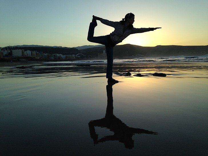 Beach yoga yoga poses silhouette - Stock Illustration [31403410] - PIXTA