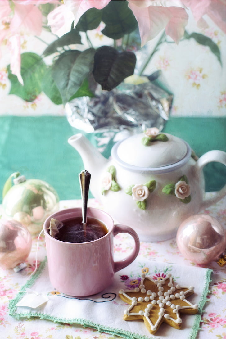 pink ceramic tea mug