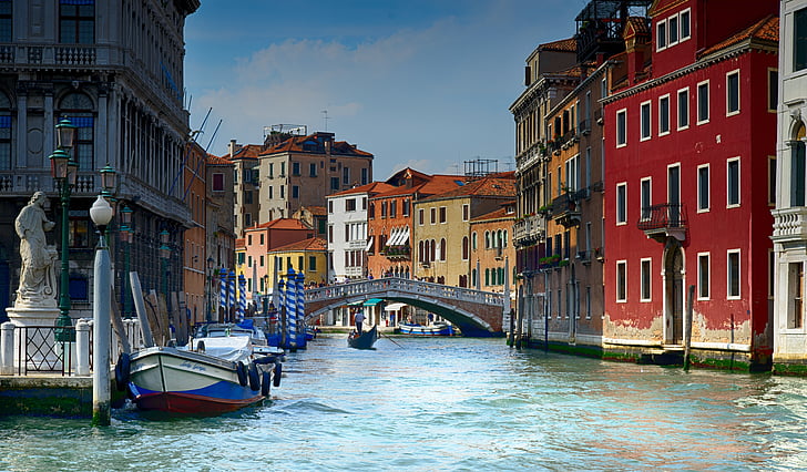 Venice canal illustration