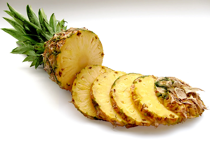 sliced whole pineapple