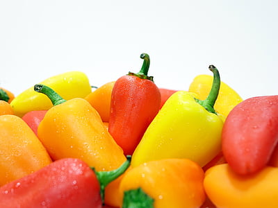 red and yellow bell pepper lot