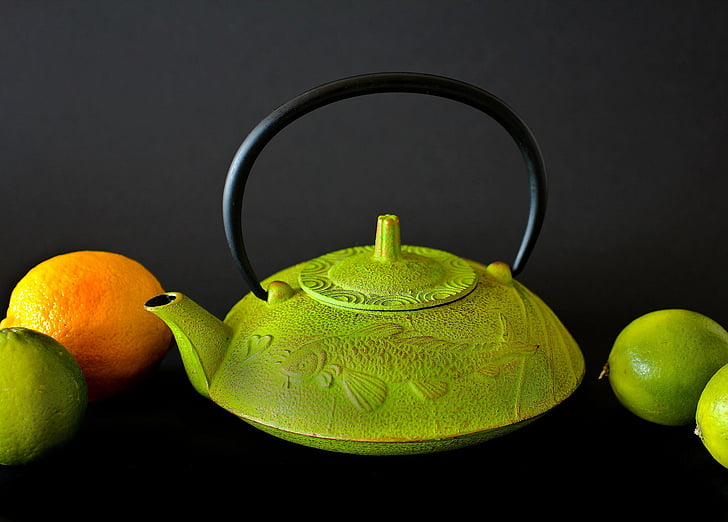 green kettle with lemons