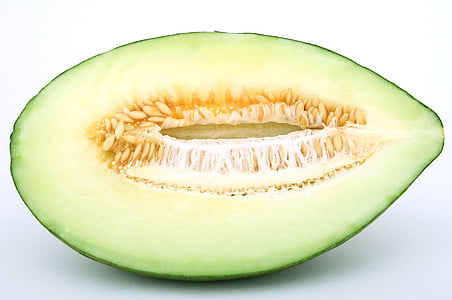 oval sliced green fruit