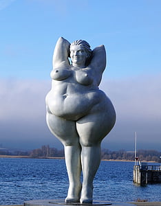 naked woman statue