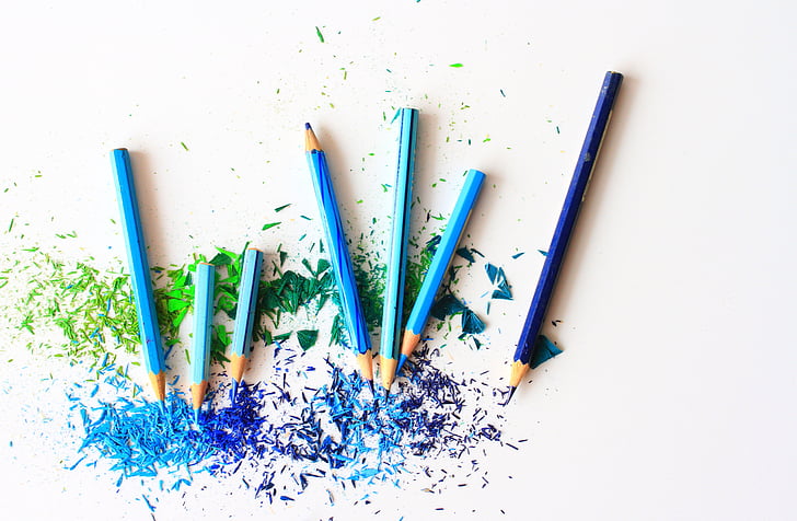 seven blue color pencils