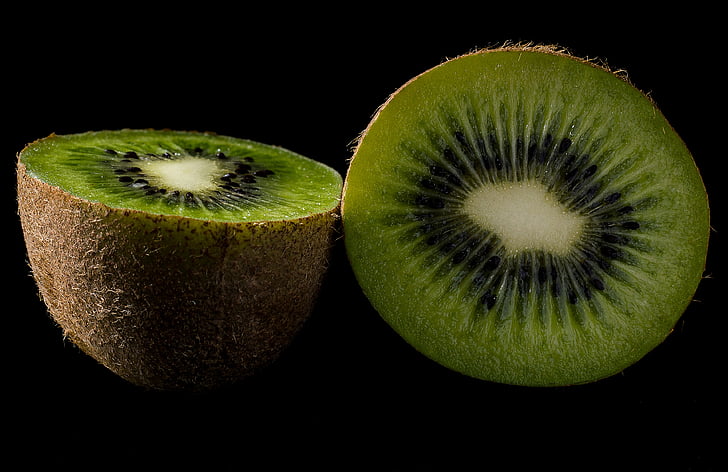 kiwi fruit on focus photo
