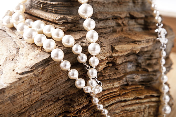 38 Royalty-Free Beautiful pearls Photos