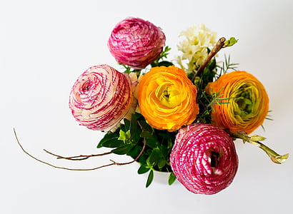 assorted-color flower bouquet