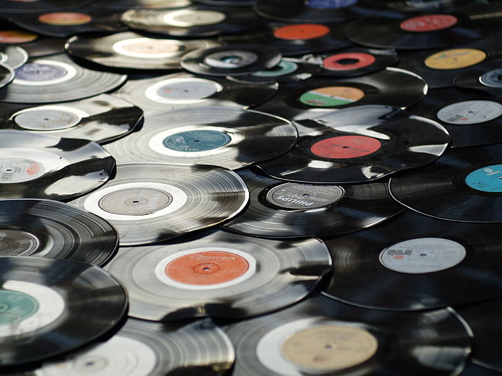 assorted vinyl disc lot